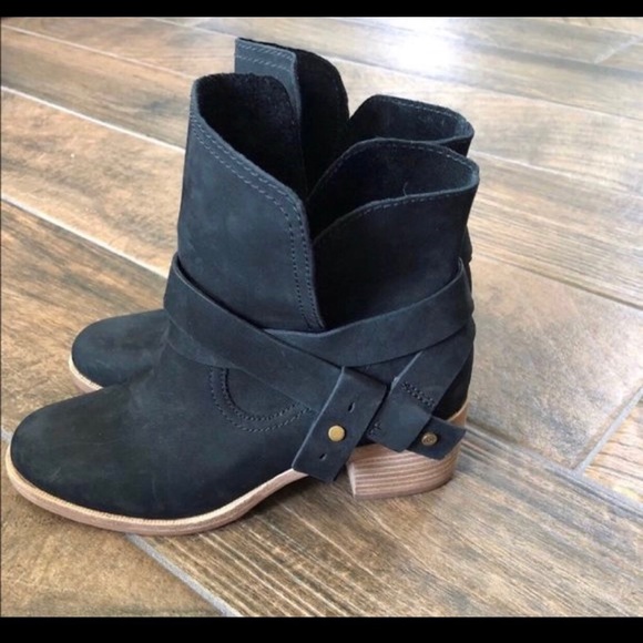 NWT ELORA UGG BOOTIES NEW IN BOX 9.5 - Picture 4 of 6